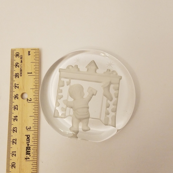 The 1985 Danbury Mint Christmas  Sculpture in Crystal Letter for Santa in Box - Picture 8 of 9